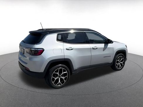 Used 2025 Jeep Compass Limited AWD/4WD image 12