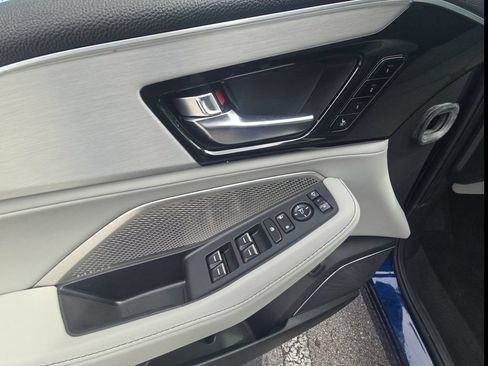 Certified 2024 Acura MDX FWD w/ Technology Package image 17
