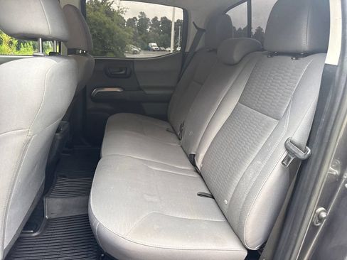 Used 2019 Toyota Tacoma SR5 RWD image 31