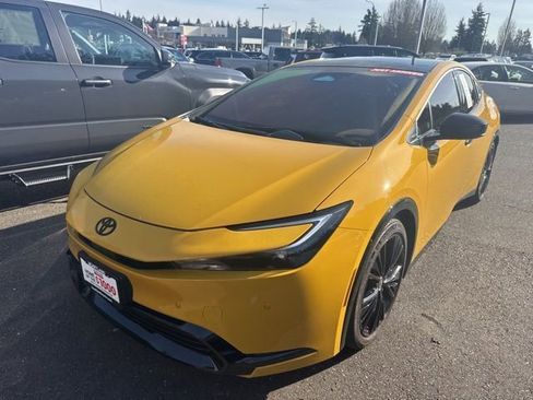 Used 2025 Toyota Prius Limited image 3