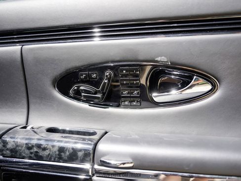Used 2009 Maybach 62 S RWD image 60