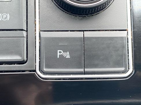 Used 2022 Volkswagen Atlas SE AWD/4WD image 28