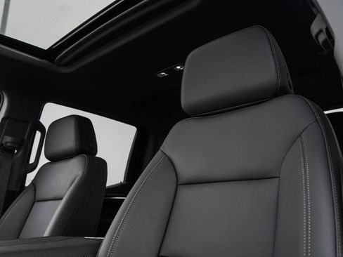 New 2026 GMC Sierra 1500 SLT w/ SLT Premium Plus Package image 18