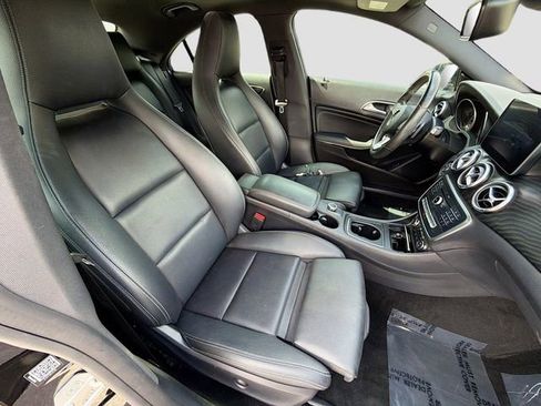 Used 2018 Mercedes-Benz CLA 250 image 13