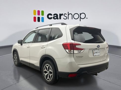 Used 2020 Subaru Forester Premium AWD/4WD image 3