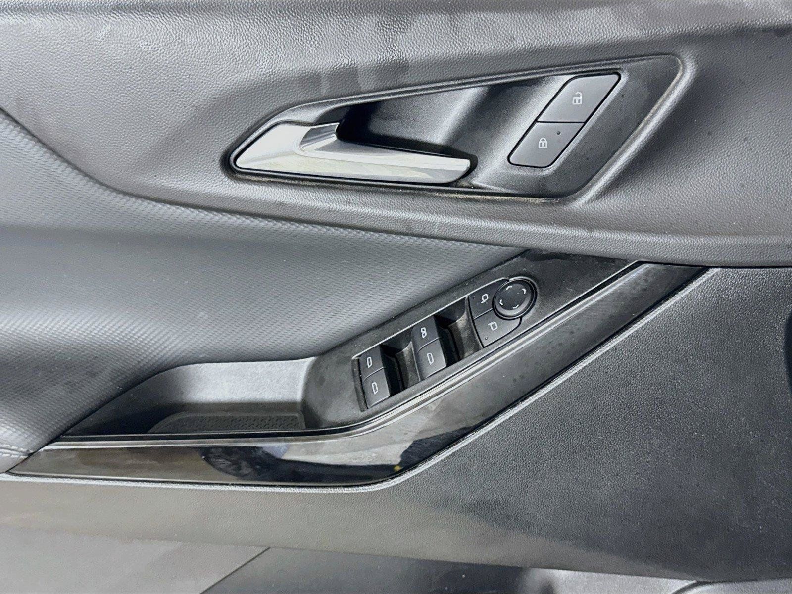 Certified 2025 Chevrolet Equinox LT FWD image 16