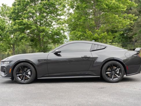 Used 2024 Ford Mustang GT RWD image 7