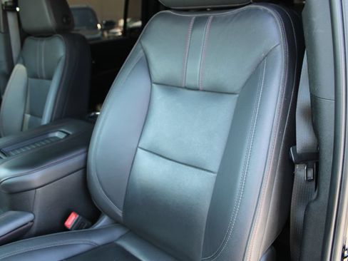 Used 2024 Chevrolet Suburban RST RWD image 20