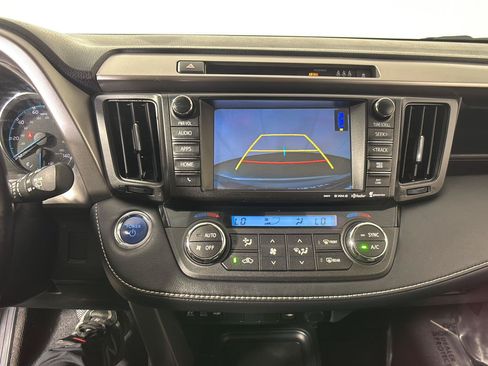 Used 2017 Toyota RAV4 XLE AWD/4WD image 30