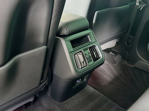 New 2025 Maserati Grecale GT image 26