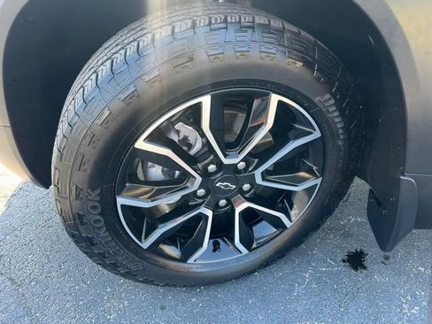 Used 2025 Chevrolet TrailBlazer ACTIV w/ Driver Confidence Package image 12