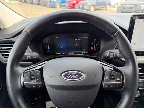 Used 2024 Ford Escape SE w/ Class II Trailer Tow Package FWD image 19