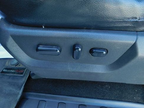 Used 2016 Ford F250 Lariat w/ Lariat Chrome Package image 24