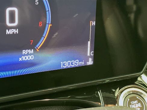 Used 2024 Chevrolet Trax RS w/ Sunroof Package image 19