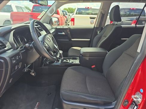 Used 2024 Toyota 4Runner TRD Off-Road image 31