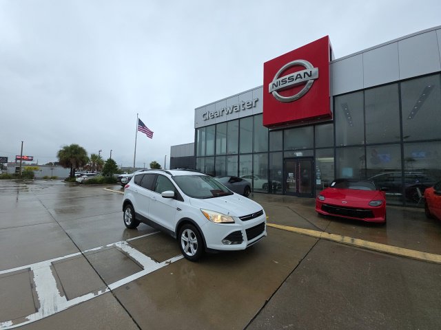 Used 2016 Ford Escape SE w/ Equipment Group 201A FWD image 1