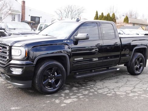 Used 2017 GMC Sierra 1500 Base 4x4 4dr Double Cab 6.5 ft image 1