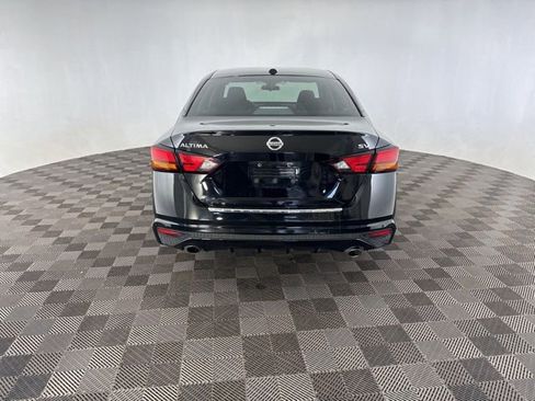 Used 2021 Nissan Altima 2.5 SV w/ SV Premium Package FWD image 6