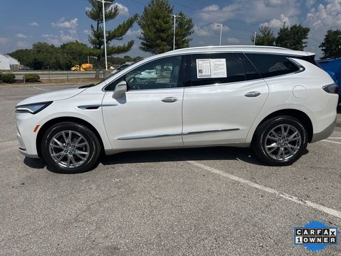 Used 2024 Buick Enclave Essence w/ Experience Buick Package image 18