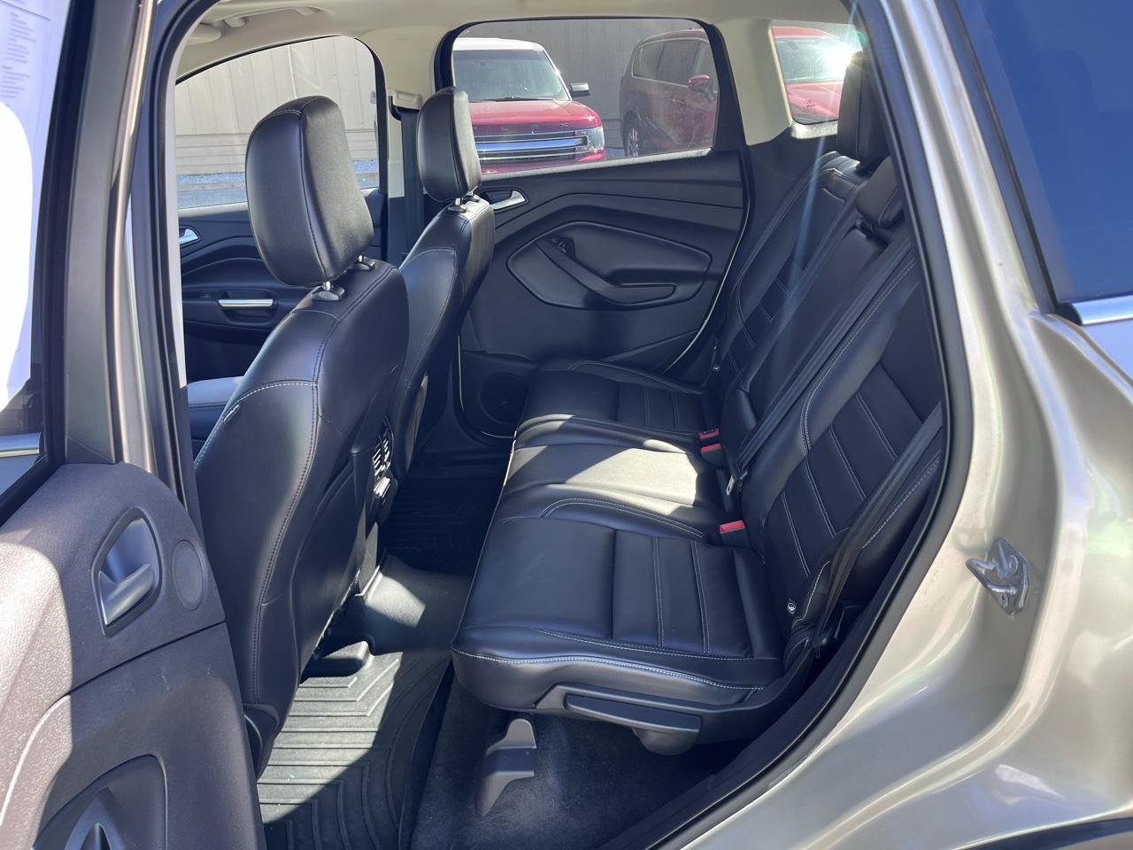 Used 2018 Ford Escape Titanium w/ Ford Safe & Smart Package AWD/4WD image 13