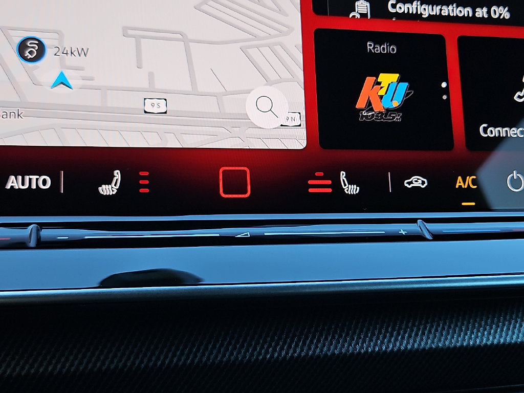 Certified 2025 Volkswagen GTI SE FWD image 20