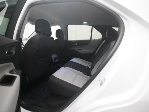 Used 2018 Chevrolet Equinox LT AWD/4WD image 16