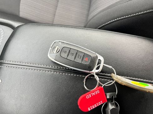 Used 2025 Nissan Sentra SV image 22