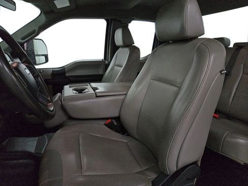 Used 2020 Ford F250 XL w/ Power Equipment Group image 18