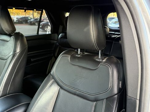 Used 2021 Ford Explorer ST w/ Equipment Group 401A image 2
