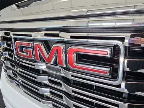 Used 2023 GMC Sierra 1500 Denali w/ Denali Reserve Package AWD/4WD image 43