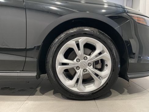 Used 2025 Honda Accord LX image 10