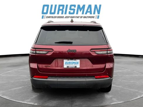 Used 2023 Jeep Grand Cherokee L Laredo image 5