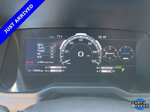 Used 2025 Toyota Sequoia Platinum AWD/4WD image 38