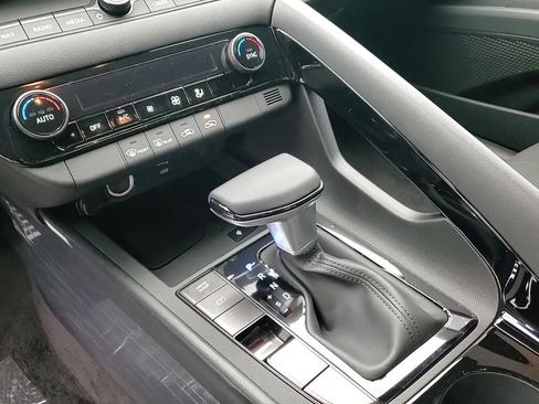 New 2025 Hyundai Elantra SEL image 21