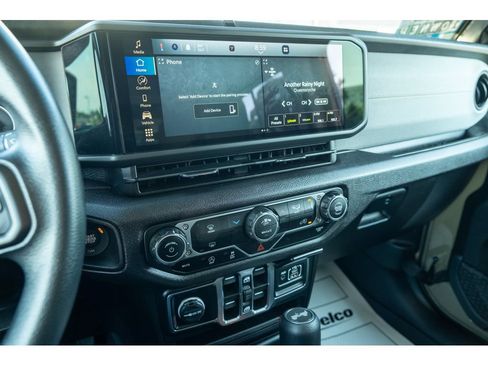 Used 2025 Jeep Wrangler Unlimited Sport AWD/4WD image 21