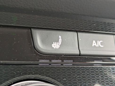 Certified 2025 Volkswagen Taos S image 22