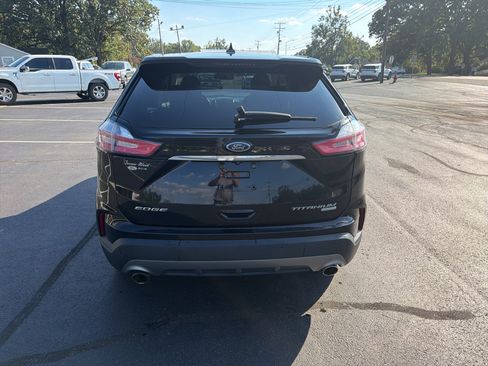 Used 2019 Ford Edge Titanium FWD image 4
