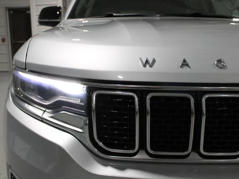Used 2023 Jeep Wagoneer 4WD image 28