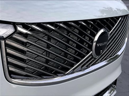 New 2026 Volvo XC90 T8 Ultra w/ Protection Package Premier image 34