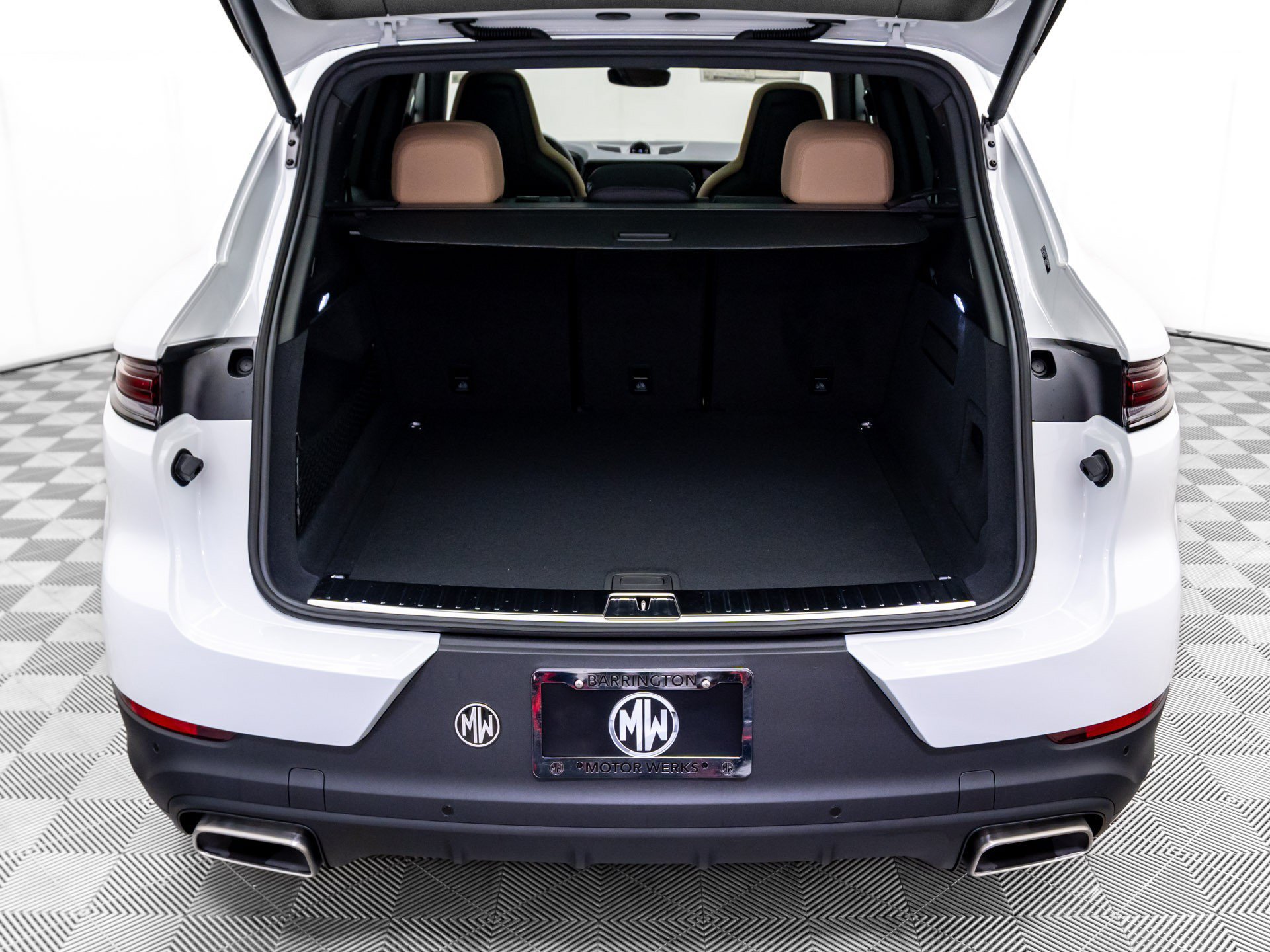 Certified 2026 Porsche Cayenne AWD/4WD image 31