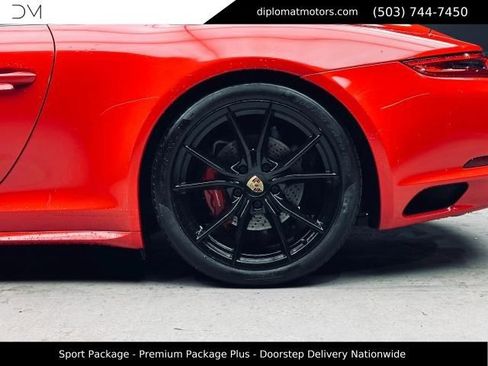 Used 2018 Porsche 911 Carrera 4S AWD/4WD image 39