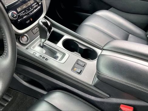 Used 2023 Nissan Murano SV image 18