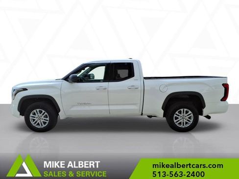 Used 2022 Toyota Tundra SR5 w/ SR5 Premium Package image 4