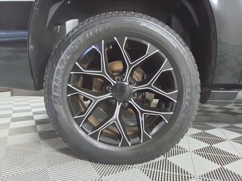 Used 2014 GMC Yukon XL Denali AWD/4WD image 10