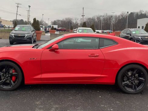 Used 2022 Chevrolet Camaro LT image 5