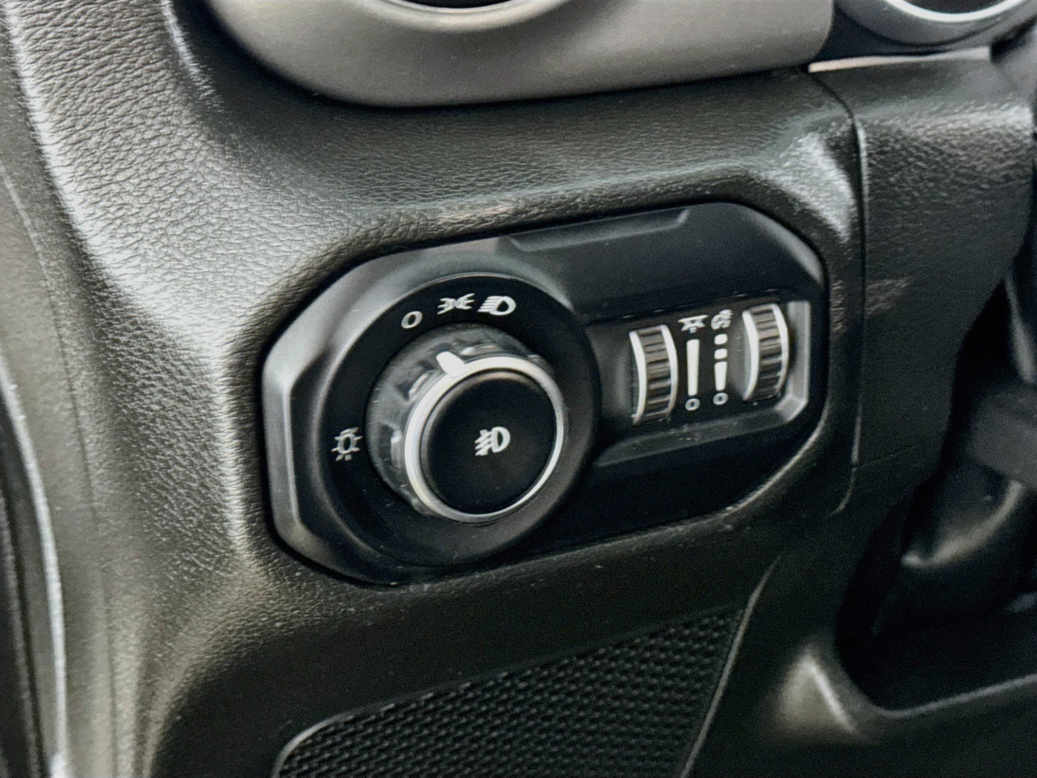 Used 2022 Jeep Wrangler Unlimited Sport AWD/4WD image 11