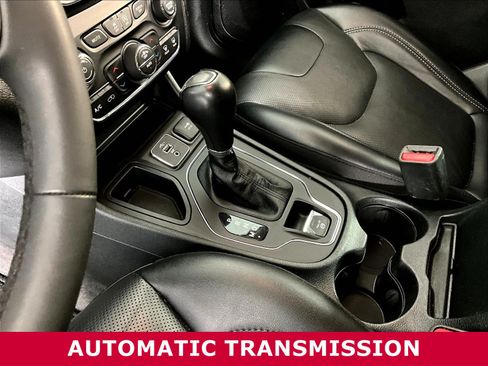Used 2022 Jeep Cherokee Latitude Lux FWD image 16