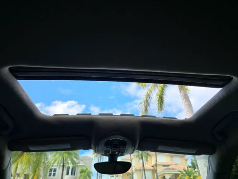 Used 2015 Porsche Panamera S w/ Premium Package image 75