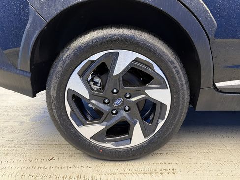 Certified 2024 Subaru Crosstrek 2.5i Limited image 9