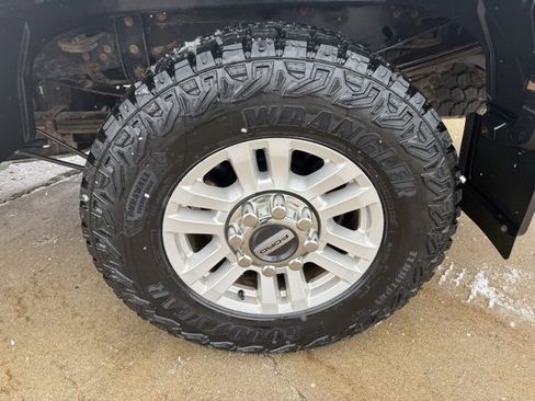 Used 2019 Ford F350 XLT w/ XLT Value Package image 10